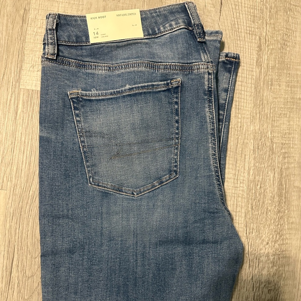 NWT American Eagle Kick Boot Jeans in Cool Classic size 14 Short